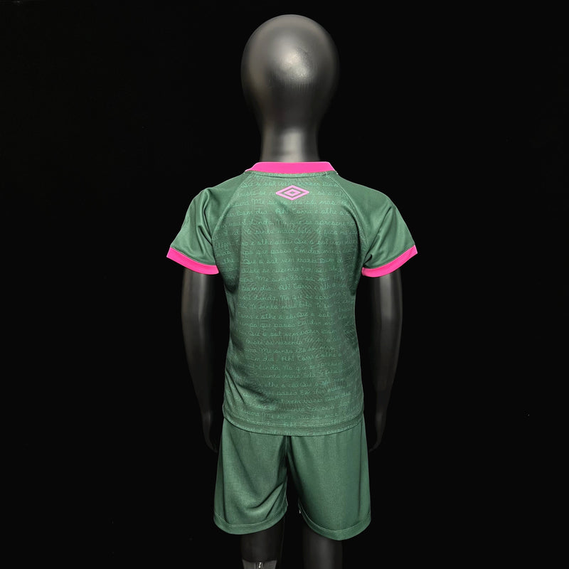 Kit Infantil Fluminense Third 23/24 Camisa + Shorts + Patch Umbro Unissex - Verde e Rosa