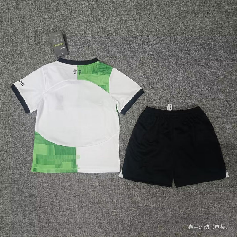 Kit Infantil Liverpool Away 23/24 Camisa + Shorts Nike Unissex - Branco e Verde