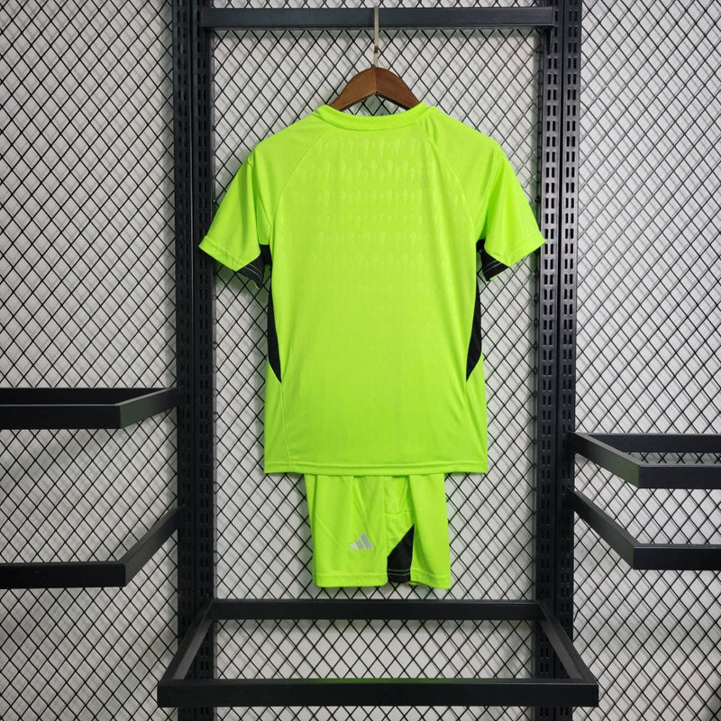 Kit Infantil Real Madrid Goleiro 23/24 Camisa + Shorts Adidas Unissex - Verde Florescente