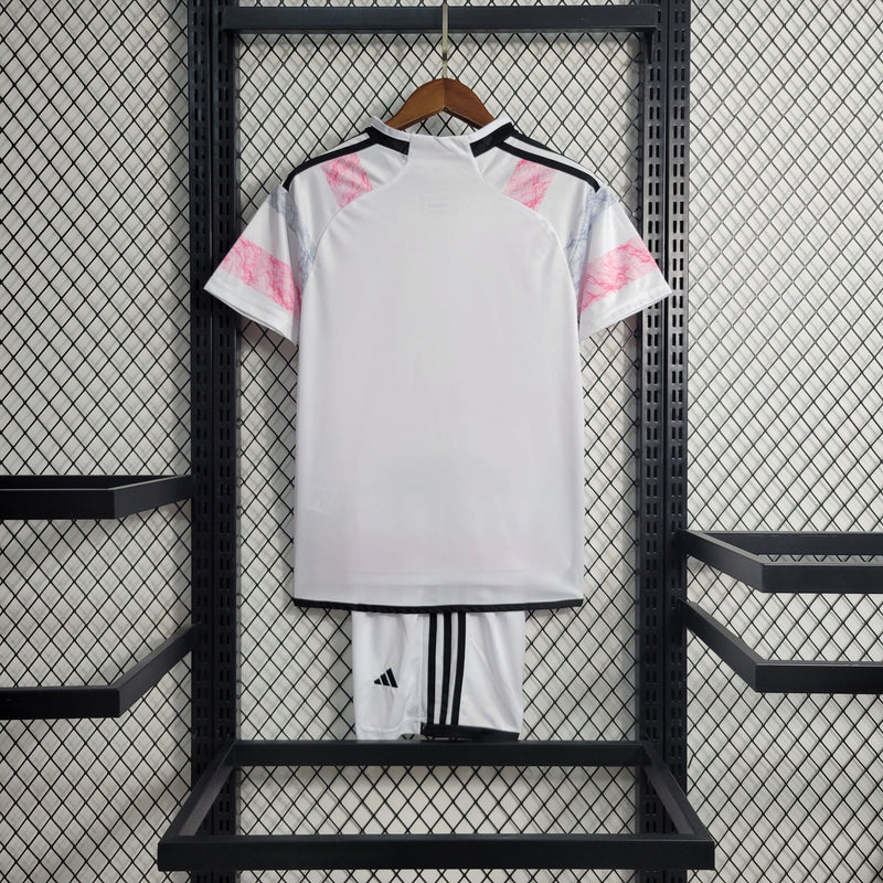 Kit Infantil Juventus Away 23/24 Torcedor Adidas Masculina - Branca