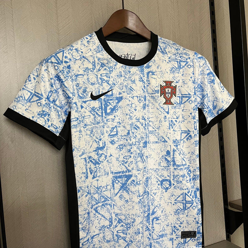 Kit Infantil Portugal Away 24/25 Torcedor Nike Masculina - Branco e Azul