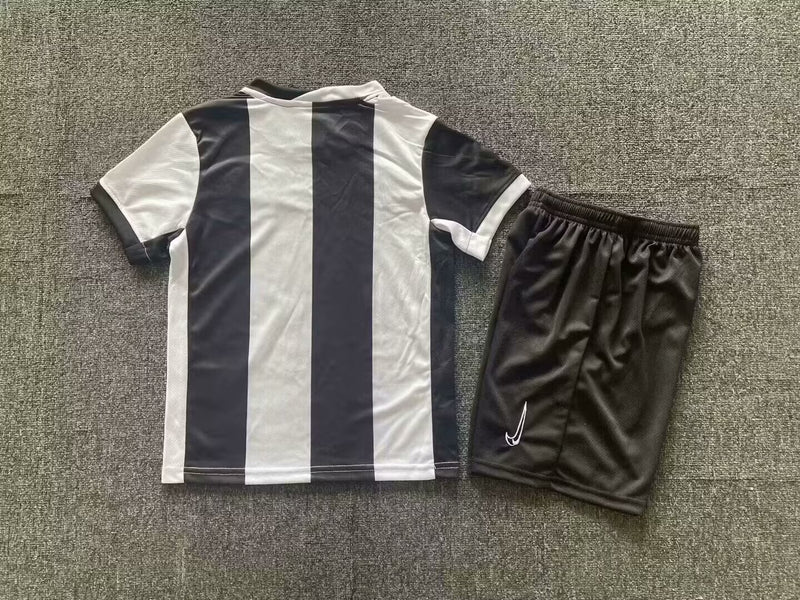 Kit Infantil Corinthians Third 23/24 Torcedor Nike Masculina - Preto e Branco