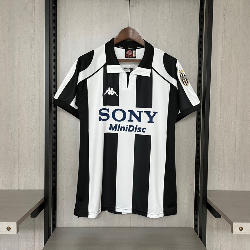 Camisa Juventus Home Retro 97/98 Torcedor Kappa Masculino - Preta e Branca