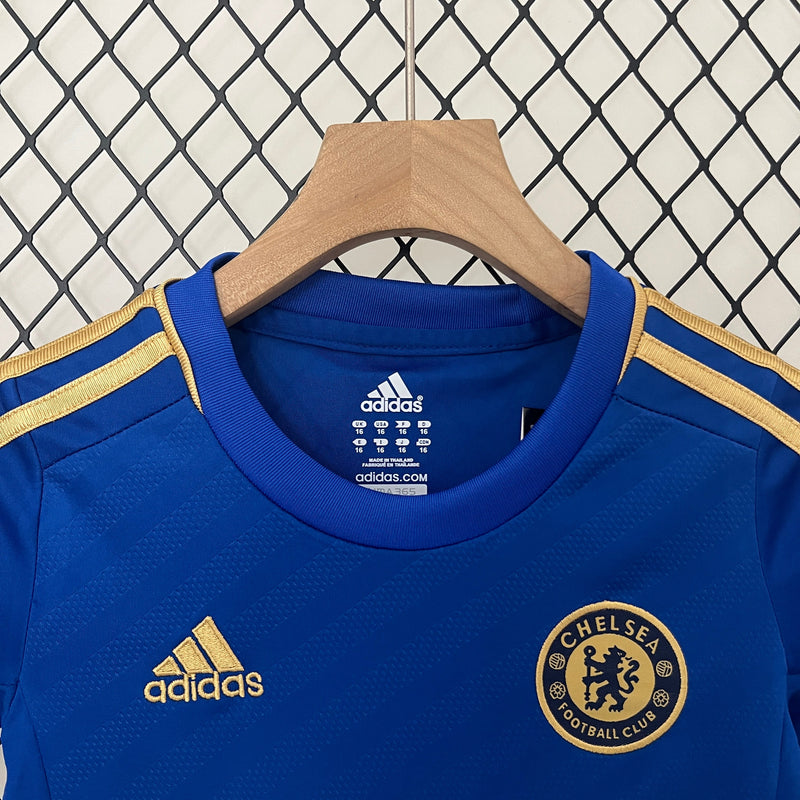 Kit Infantil Chelsea Retrô Home 2013 Camisa + Shorts Nike  Unissex - Azul