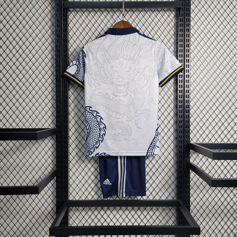 Kit Infantil Real Madrid Edição Especial Dragão 23/24 Camisa + Shorts Adidas Unissex - Branca