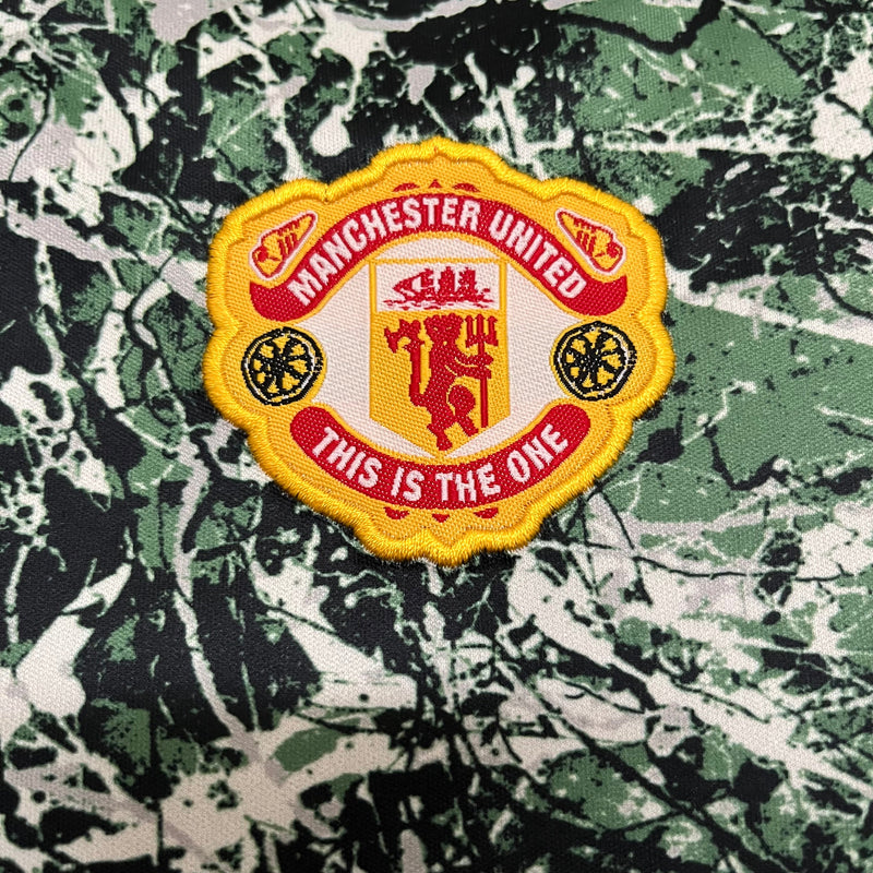 Kit infantil Manchester United Treino 24/25 Unissex Adidas - Camuflada