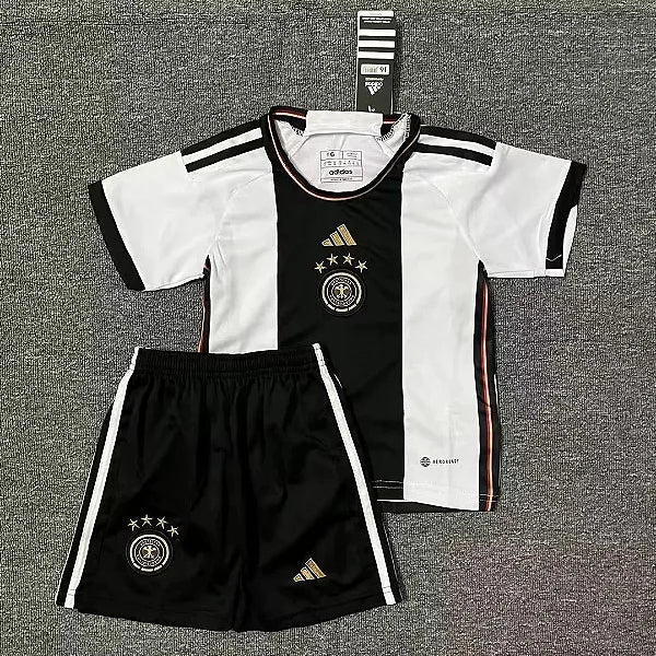 Kit Infantil Alemanha Home 22/23 Adidas Unissex - Branco e Preto