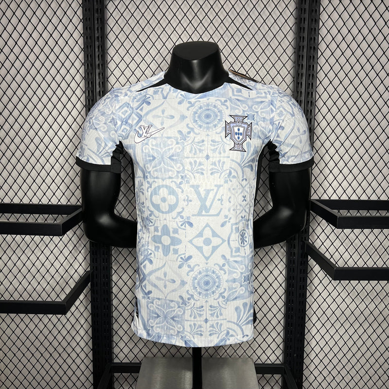 Camisa Portugal Edição Especial 24/25 Jogador NikexLouisVuitton Masculina - Branco e Azul