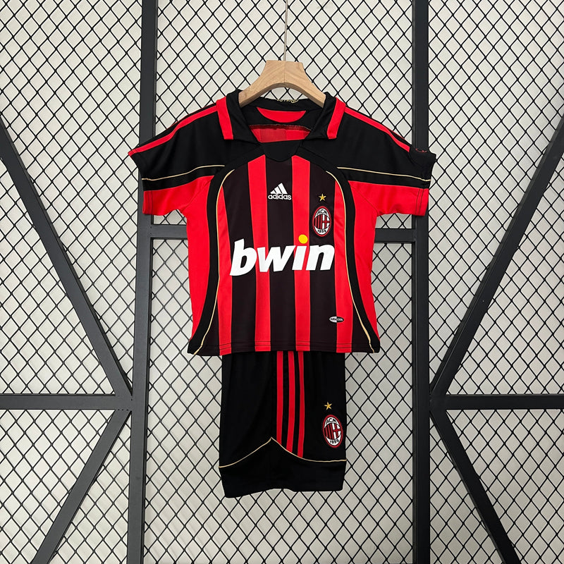 Kit Infantil Milan Home Retrô 2007 Unissex Adidas - Vermelho e Preto