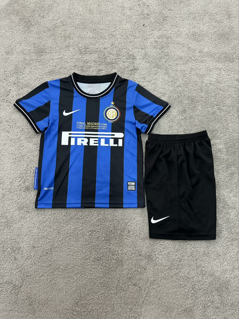 Kit Infantil Inter de Milão Home Retro 2010 Torcedor Nike Masculina - Azul e Preto