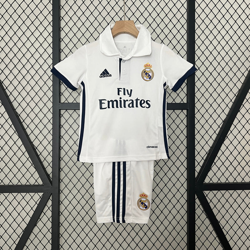 Kit Infantil Real Madrid Retrô Home 2017 Camisa + Shorts Adidas Unissex - Branca