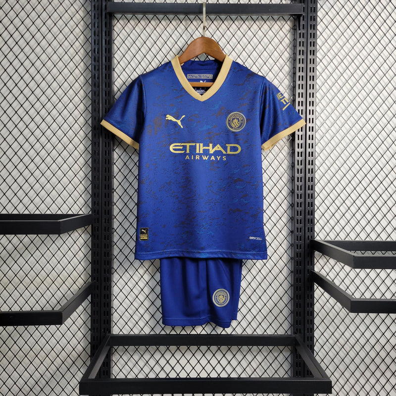 Kit Infantil Manchester City Edição Especial Ano Chines 23/24 Torcedor Puma Masculina - Azul Marinho