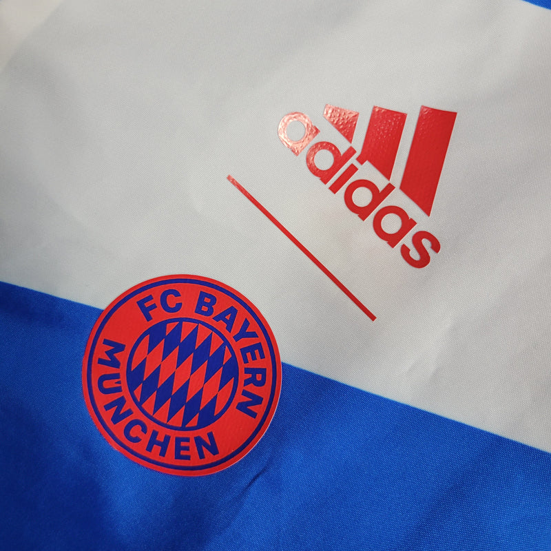 Corta Vento Bayern De Munique Reversível 23/24 Adidas Unissex - Azul, Branco e Vermelho