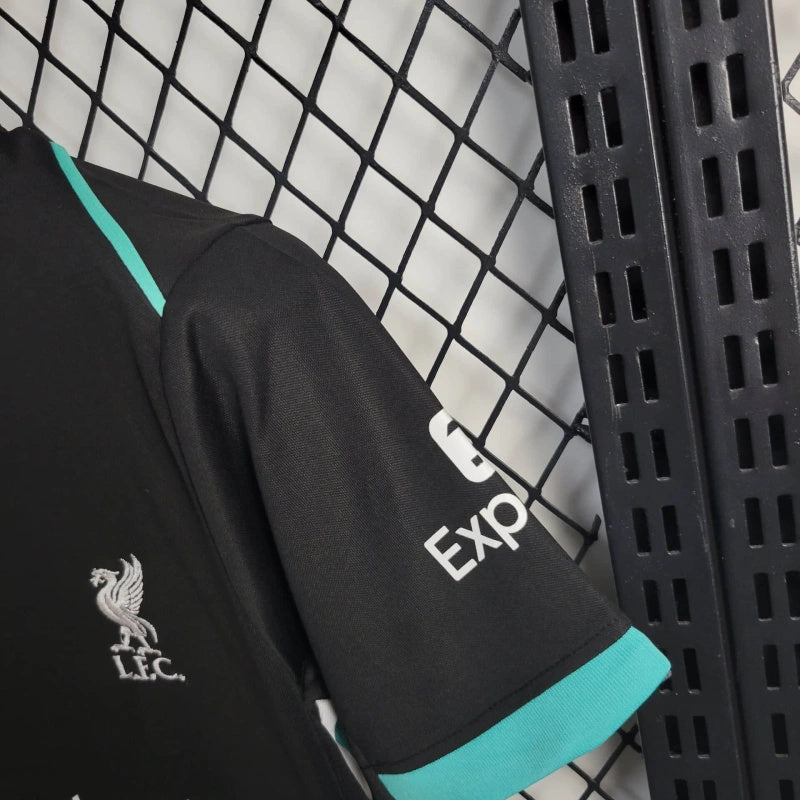 Kit Infantil Liverpool Away 24/25 Camisa + Shorts Nike Unissex - Preto